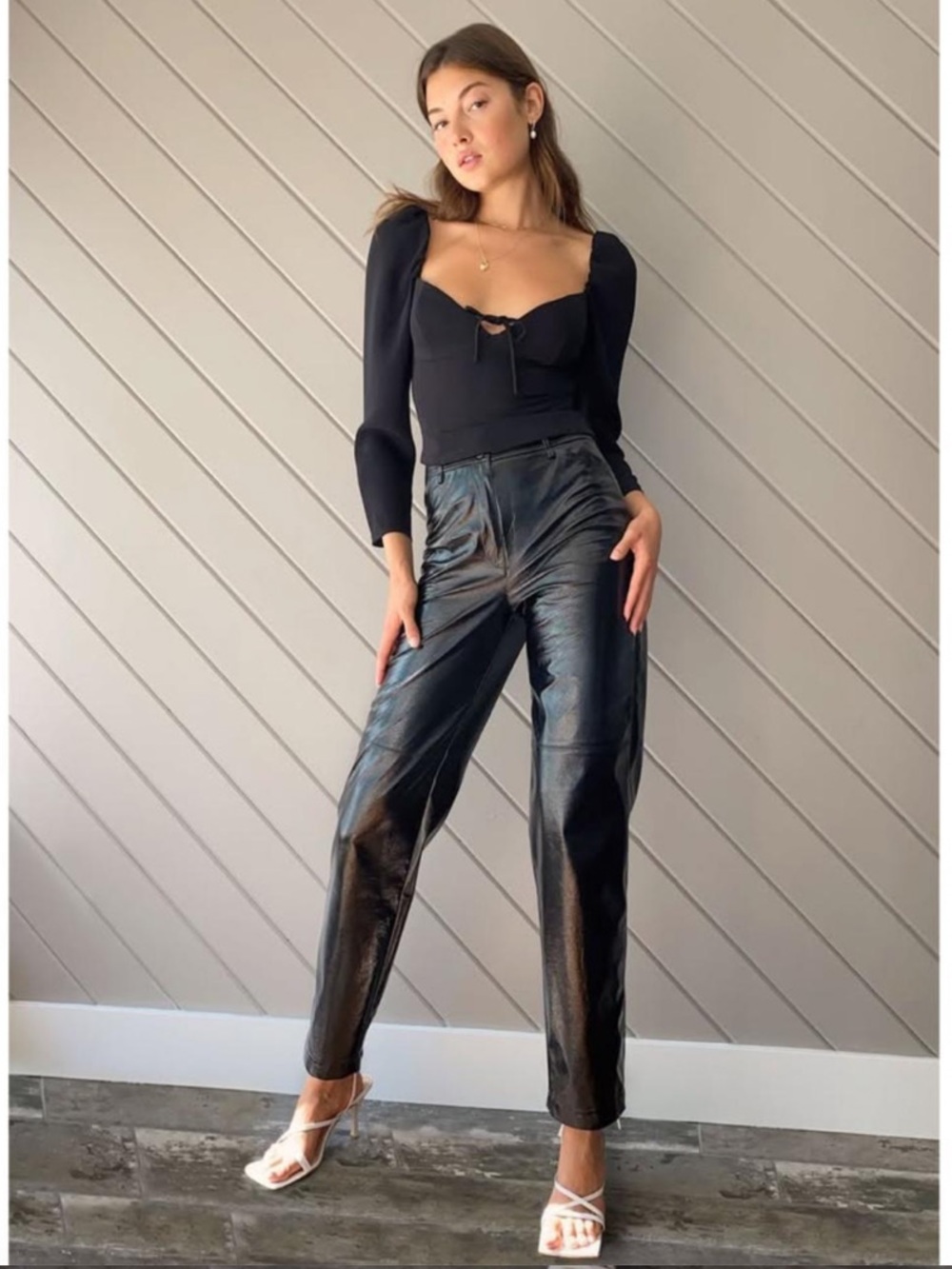 NWT Aritzia Wilfred Funk High Rise Vinyl Faux Leather Pant in Black 00